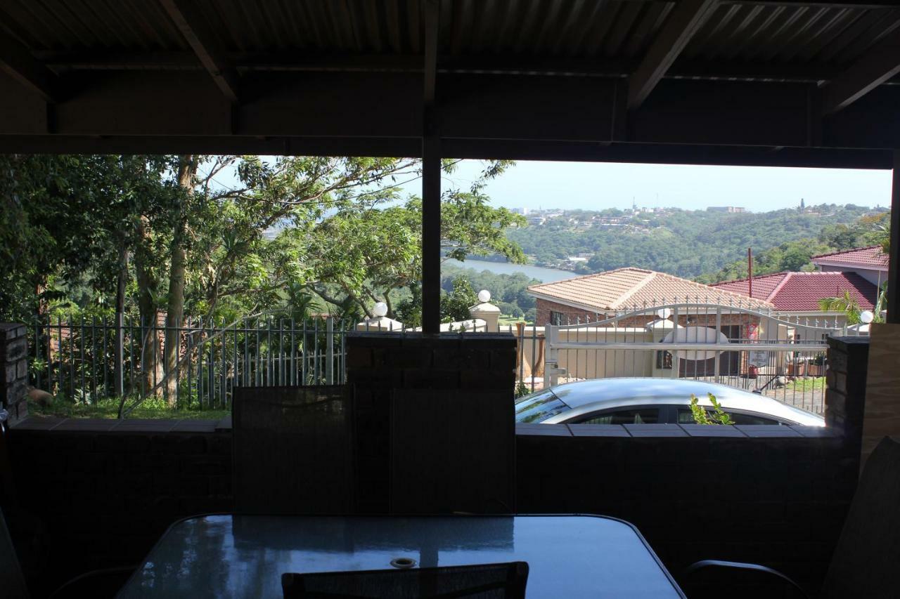 Hotel Laudin's View à Umtentweni Extérieur photo